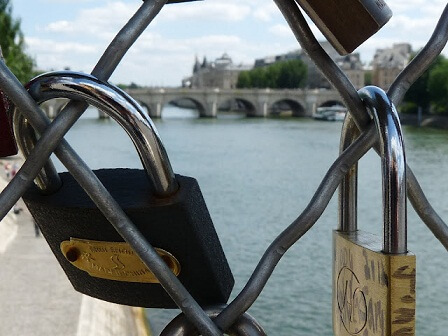 Paris - Pont des Arts - Brücke der Verliebten 2