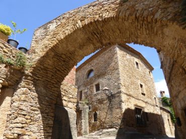 Peratallada - ein mittelalterliches Dorf aus Stein 12