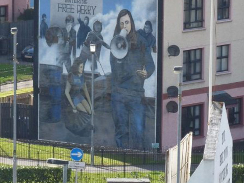 Beitragsbild - Free Derry Monument Derry Londonderry - Derry/ Londonderry – Stroke City