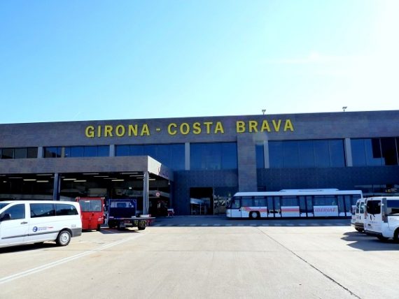 Parken Flughafen Girona Costa Brava www.freibeuter-reisen.org