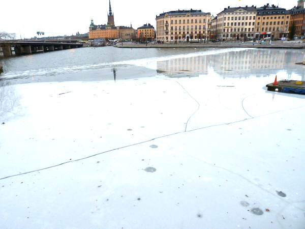 Eis Brücke nach Södermalm Stockholm