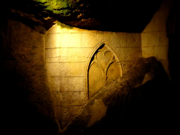 radtour unter der Erde kirche Bouvet-ladubay