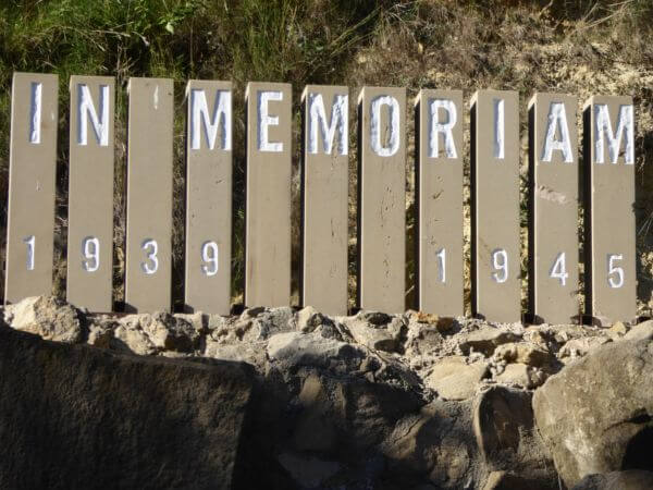 IN MEMORIAM holocaust Friedhof Montjuïc Barcelona Massengrab