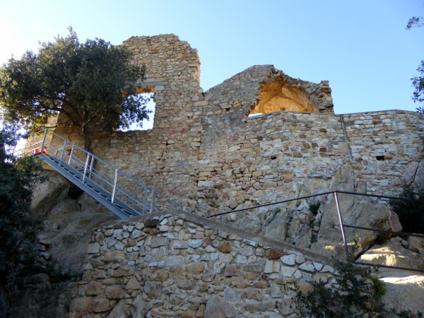 Castell de Burriac Mauern der burg Freibeuter reisen
