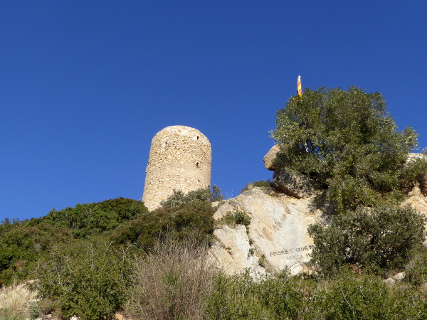 Turm der Burg Castell de burriac Freibeuter reisen Maresme