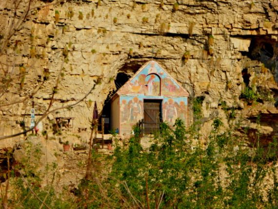 lukovit felsenkirche orthodox karlukovo bulgarien freibeuter reisen