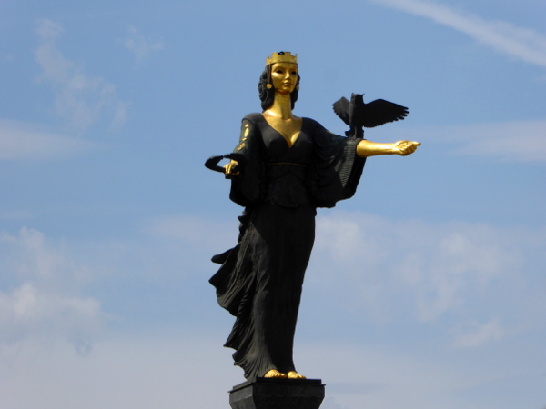 sofia statue hagia sofia weisheit glaube bulgarien freibeuter reisen