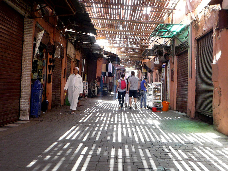 souks licht von oben marrakech freibeuter reisen