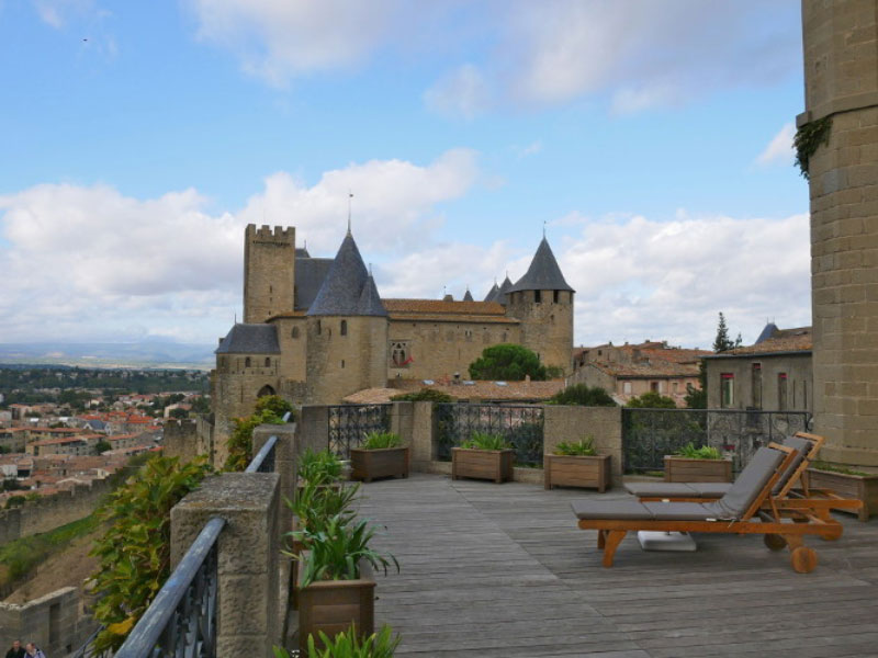 Beitragsbild - Terrasse Aussicht Hotel de la Cite-Carcassonne - Ein Hotel mit Geschichte in der Cité von Carcassonne
