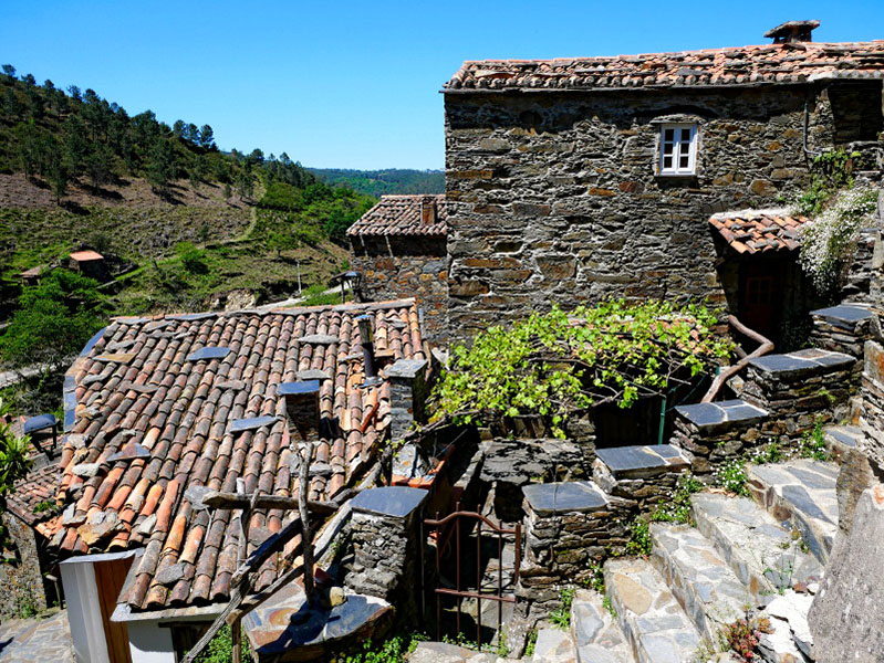 cerdeira village portugal