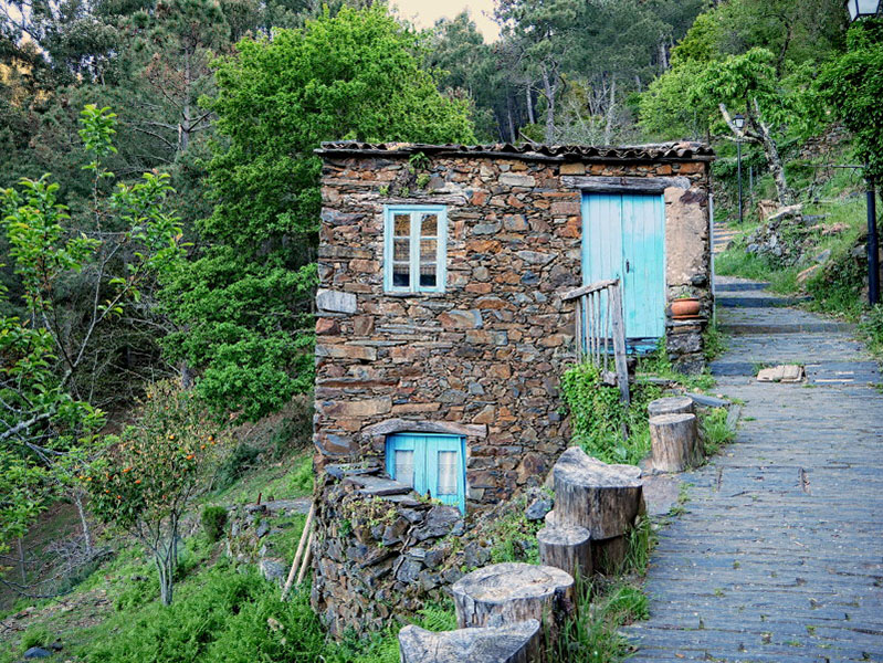 cerdeira village portugal