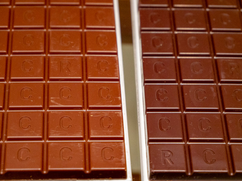 casa cacao girona unterschiedliche kakaobohnen machen unterschiedliche Farbe der Schokolade