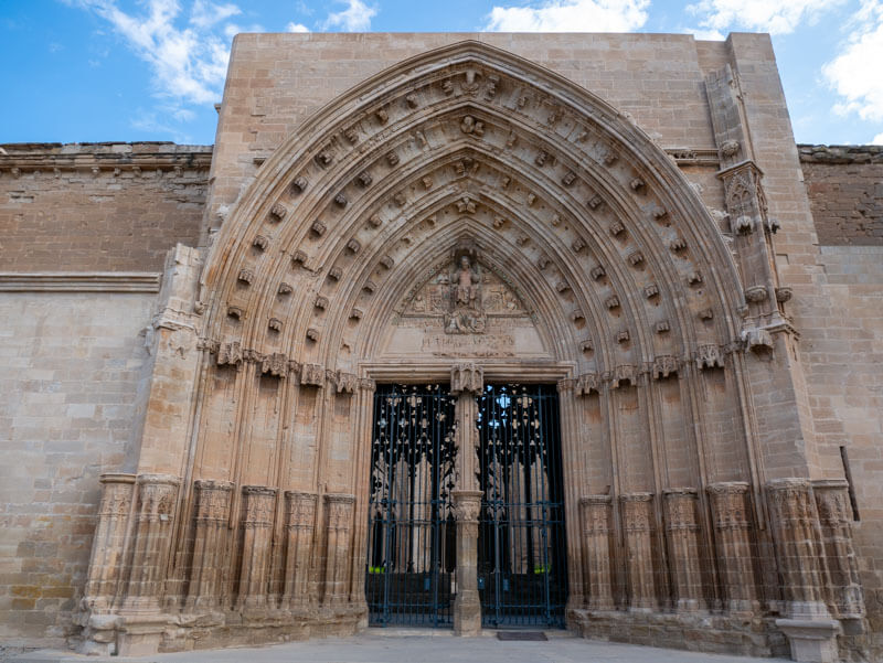La Seu Vella Lleida Pforte Sehenswürdigkeiten