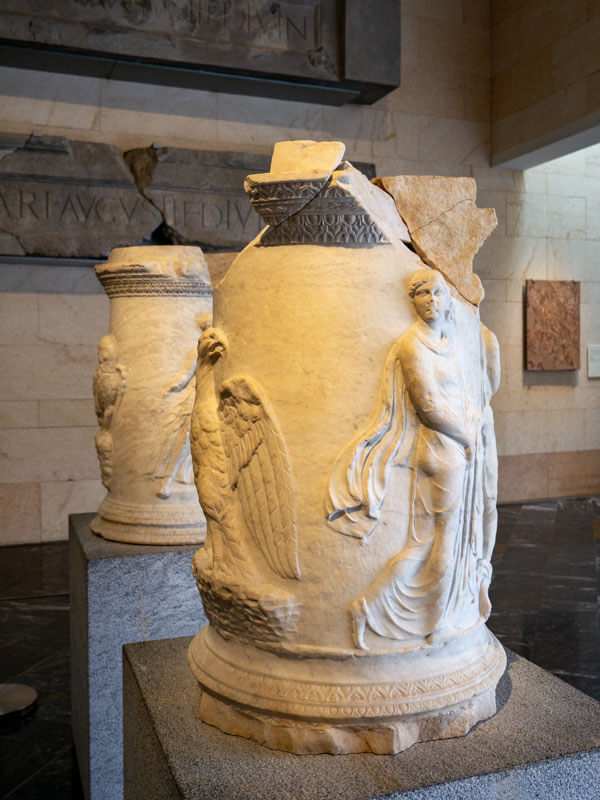 Altarsteine Museo Teatro Romano Cartagena